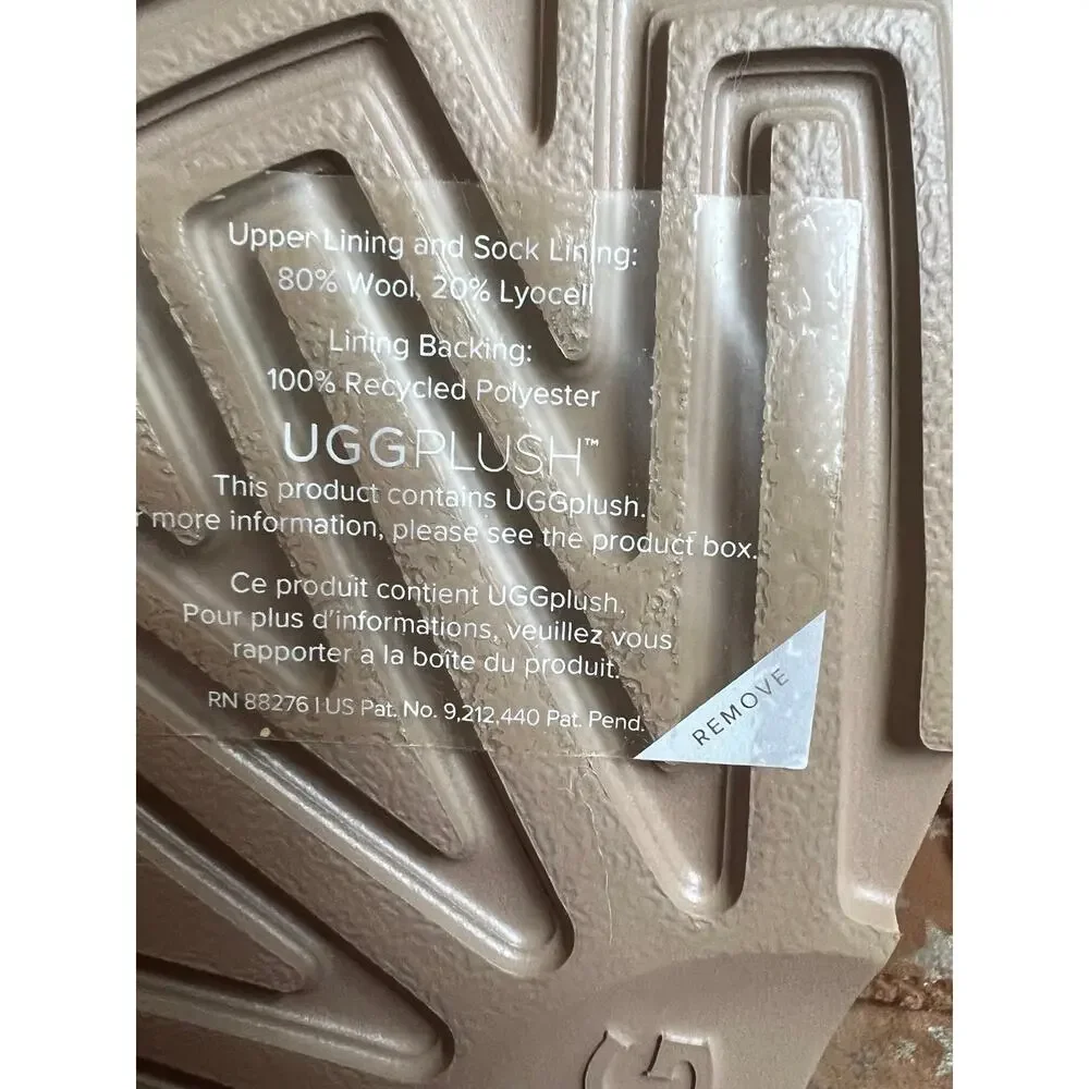 NWT❤️UGG Classic Mini II Stars sz2